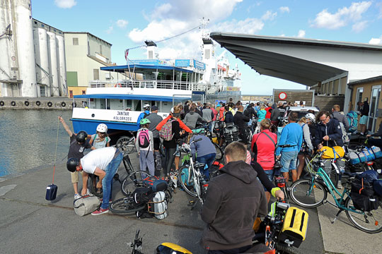 Nex� �nsker bedre f�rgerute til Polen