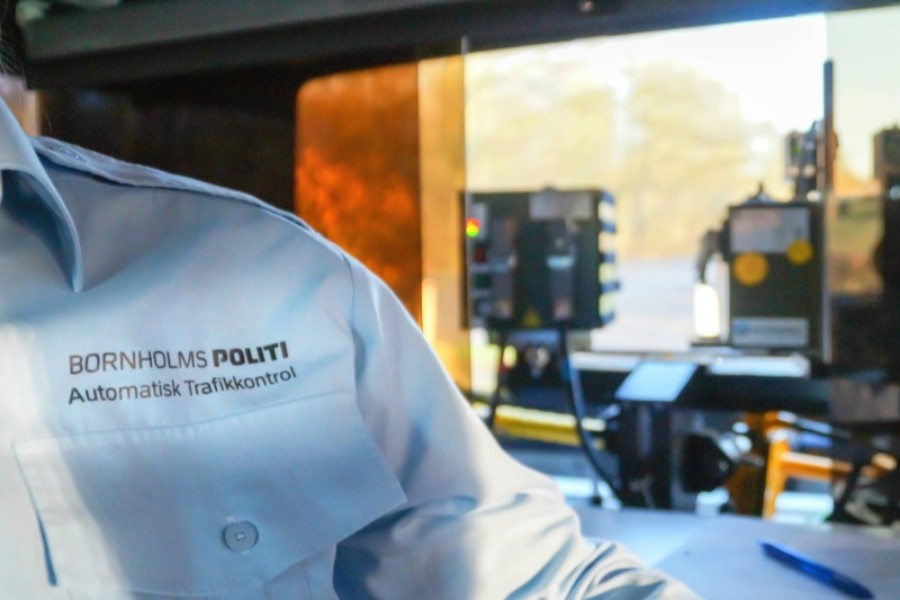 Fartb�der til 16 bilister i R�nne