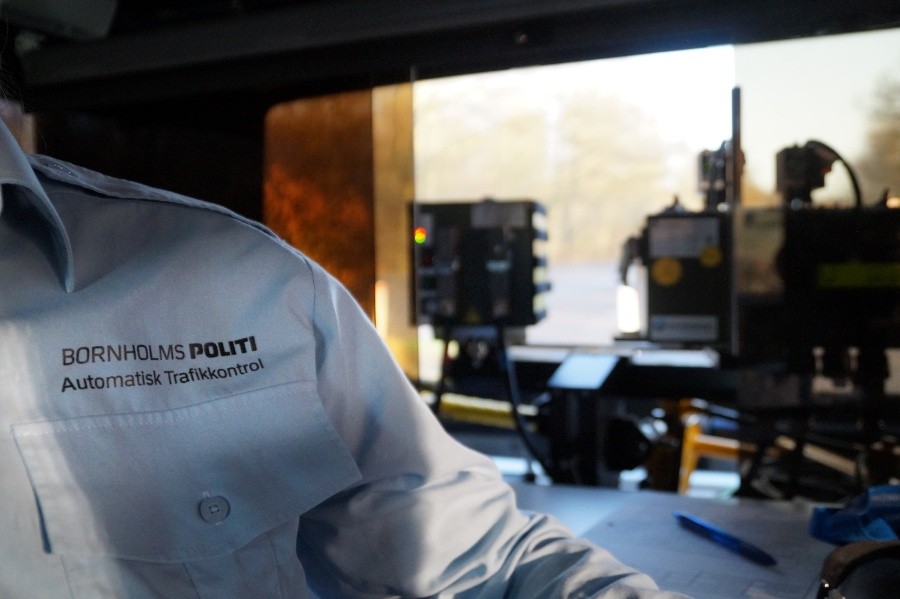 Fartb�der til fire bilister i R�nne