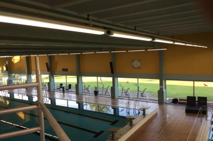 Sv�mmehals tag kr�ver akut renovering