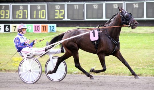 Bornholmsk fraflyttet til travets s�sonpremiere