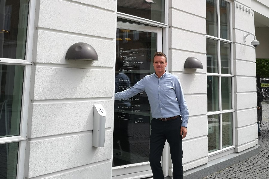 Sydbank har gen�bnet filial i R�nne