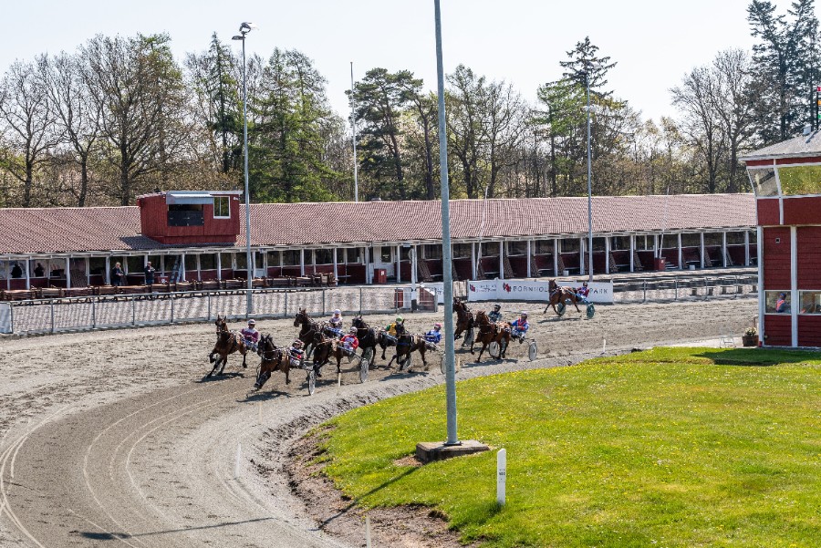 Travbanen har f�et p�bud om at stoppe