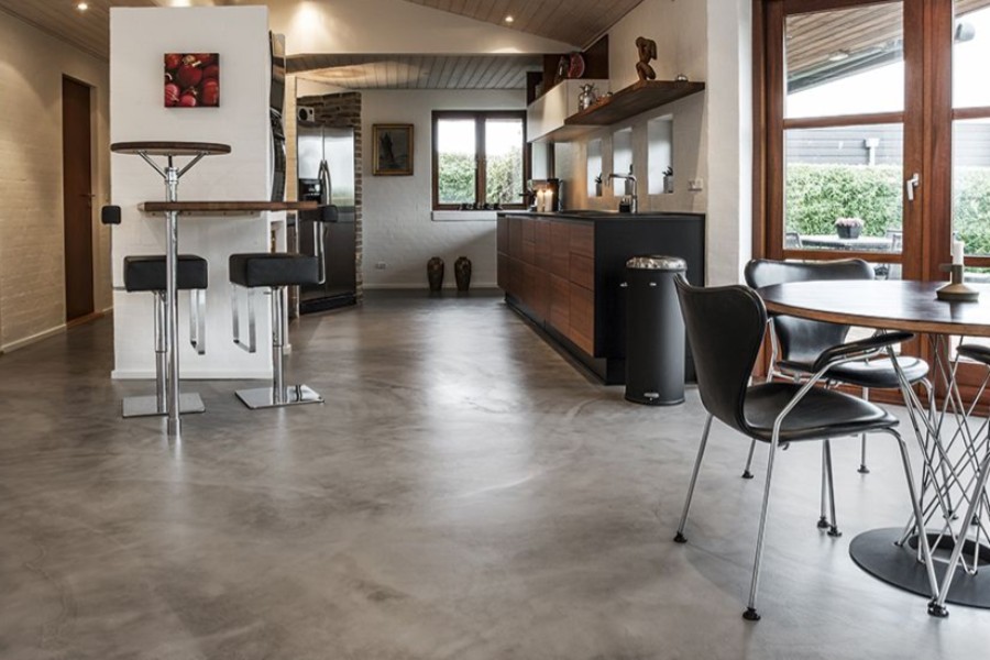 Beton og epoxy giver en god gulvl�sning