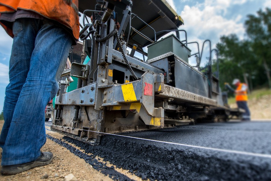 Kommunen sl�ser med tilsyn af vejarbejder