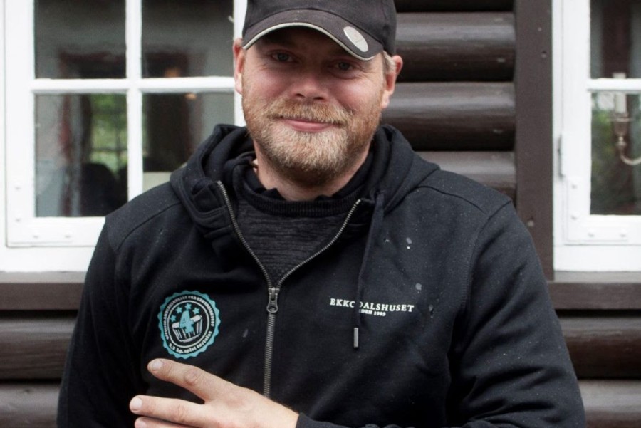 Ni g�ster har spist fire k�mpetarteletter