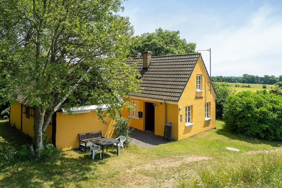 Fritidshus med udsigt over �bne marker