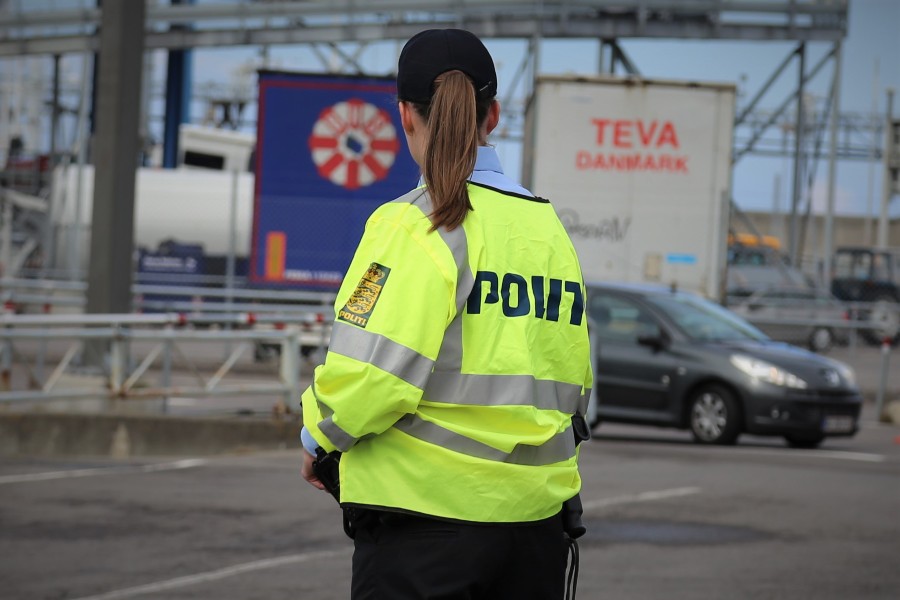 Endagsturister afvist i gr�nsekontrol