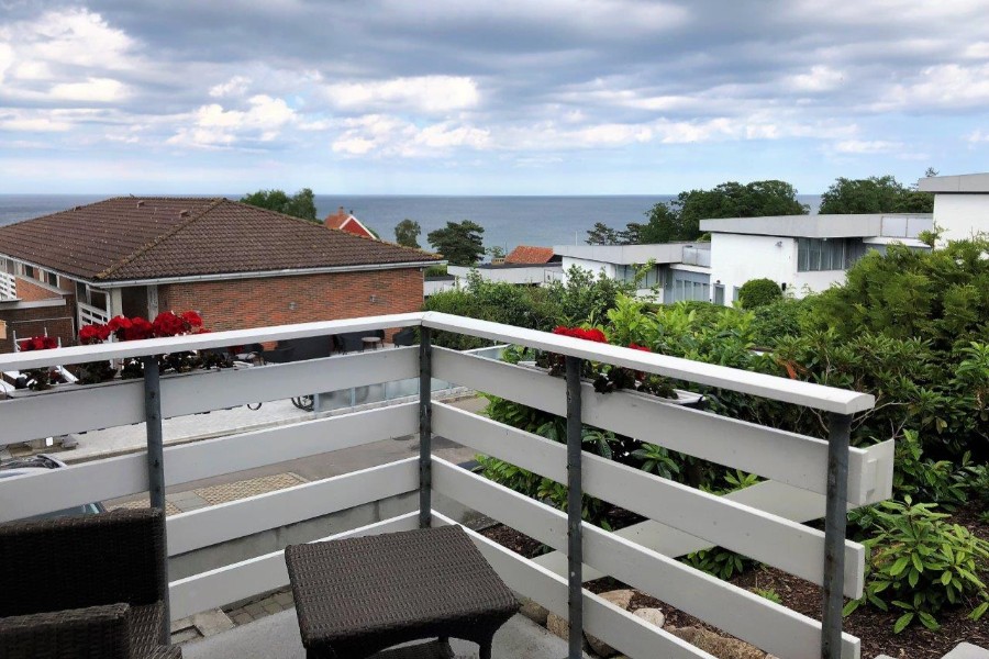 Villa med pragtfuld havudsigt i Sandk�s