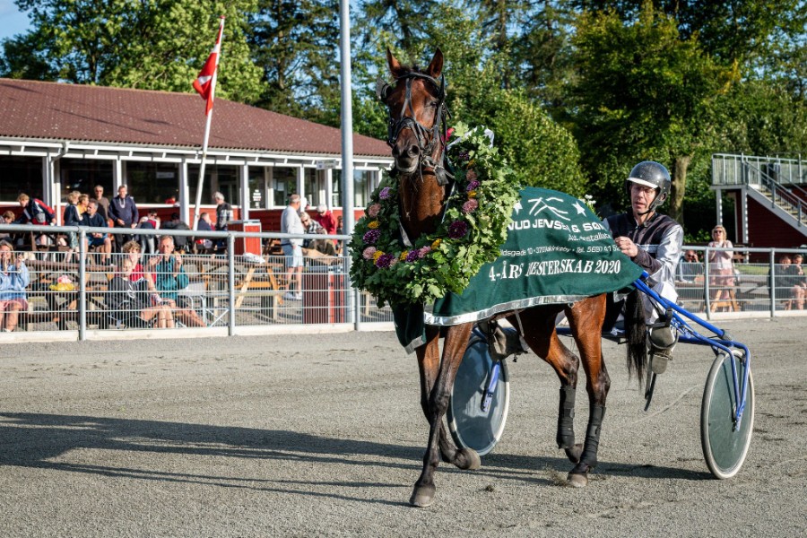 Eternity La Marc vandt Bornholms Derby