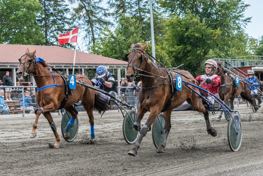 To ekstra travl�b p� l�rdag