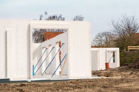 Millionoverskud i byggefirma i R�nne