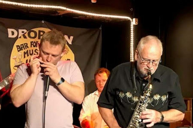 Flytter jazzkoncert til juli