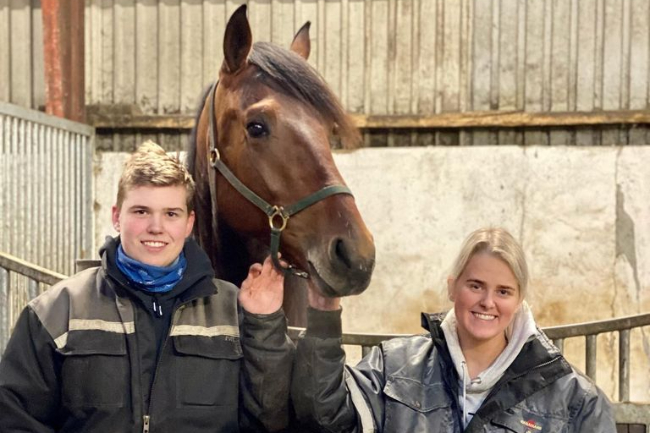 - Jeg h�ber min s�n f�r licens i �r