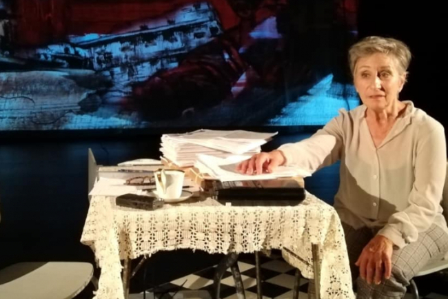 Aflyser forestillinger p� R�nne Theater