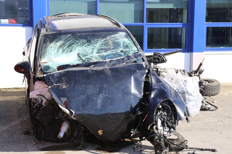 19-�rig kvinde d�mt efter vild bilk�rsel og uheld