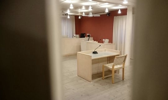 Kvinde id�mt f�ngsel for spritk�rsel