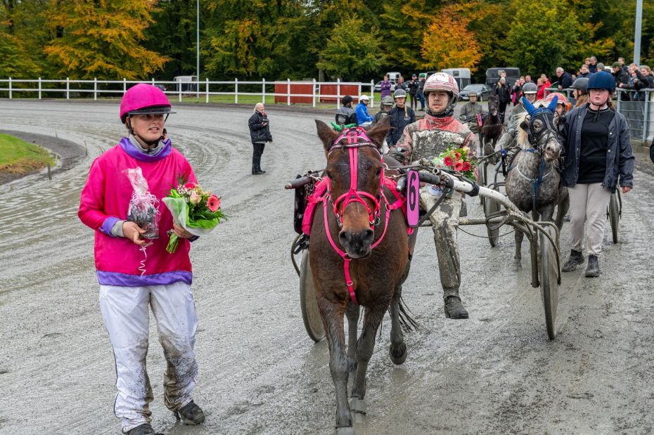 Travpublikum sender rekordstor st�tte til Kn�k Cancer