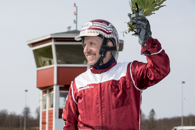 Frank Mikkelsen har sat torpedoen til p� travbanen