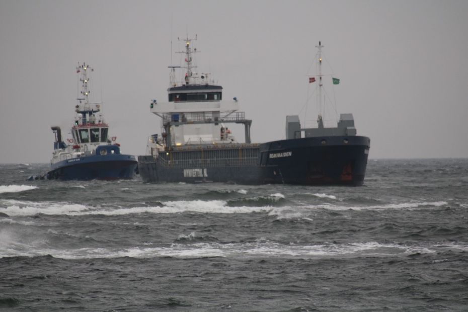 Kaptajn p� grundst�dt fragtskib var beruset