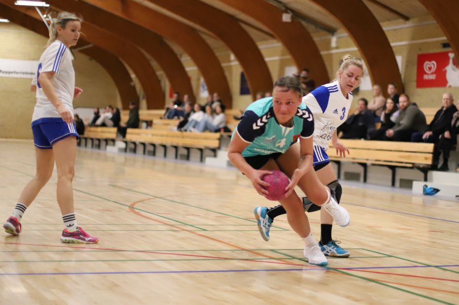 Damerne vandt i serie 1