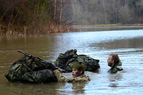 Soldater m�tte opgive ekstremt h�rdt kursus
