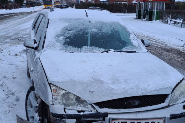 To biler st�dte sammen i R�nne