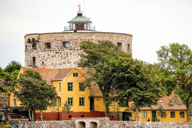 Skulpturer i Store T�rn