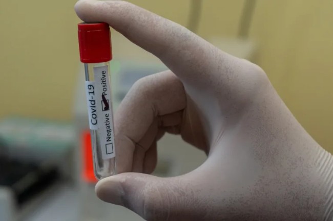 En indlagt på hospitalet med Covid-19