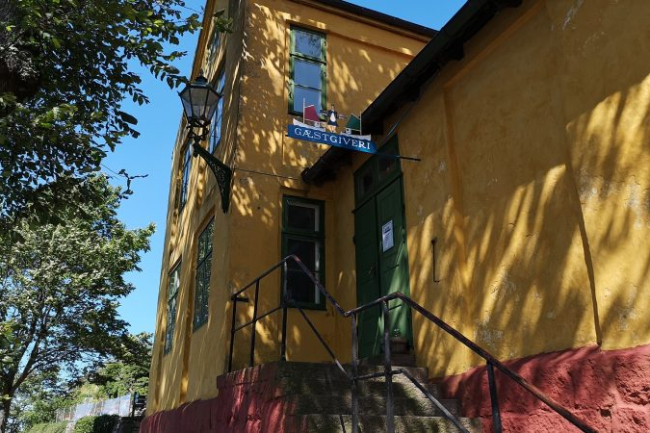 Kro og k�bmand sendes i udbud