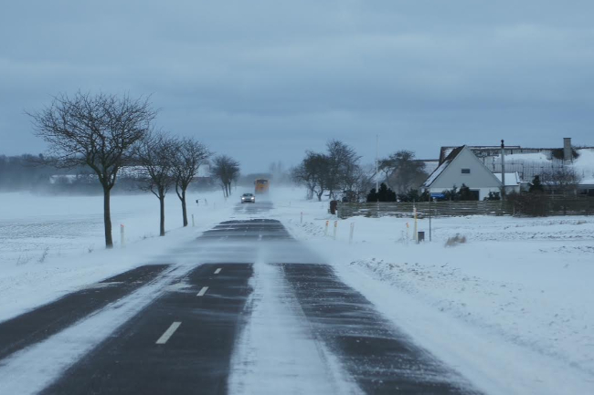 Politiet: K�r kun hvis det er absolut n�dvendigt