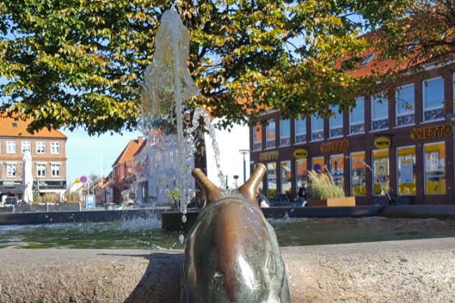 BRK b�r kun tillade butikker i R�nne centrum