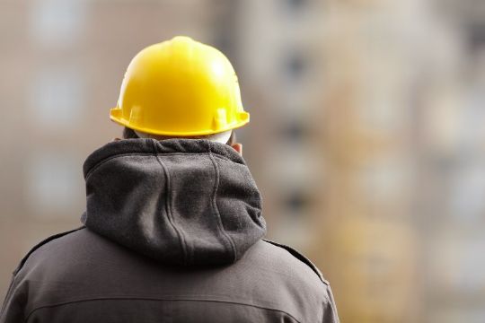 Direkt�r fratr�der i entrepren�rfirma