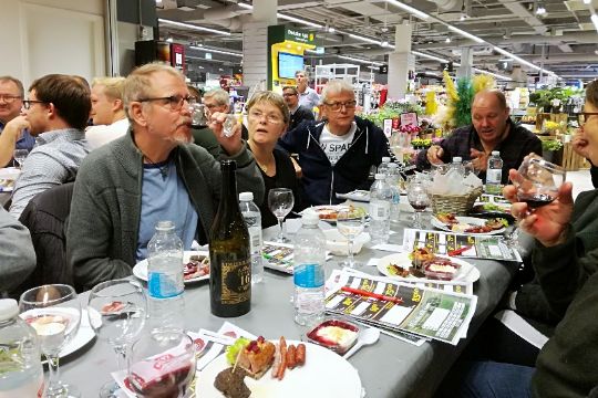 Meny-kunder inviteret til vinaften