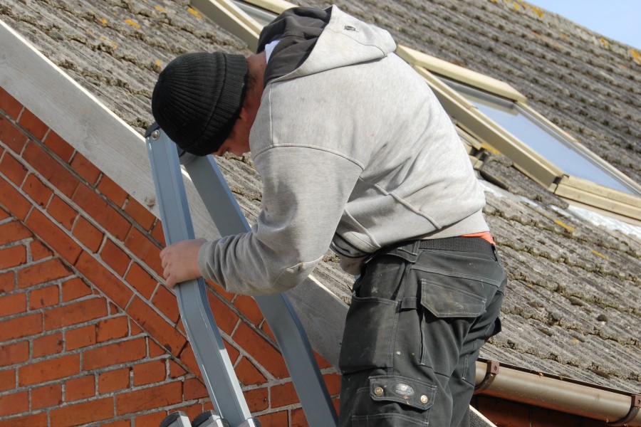 Byggefirma sl�s fortsat med underskud