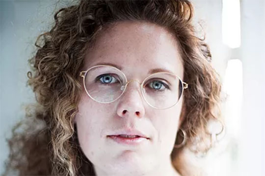 Pr�senterer bog om Zahrtmann