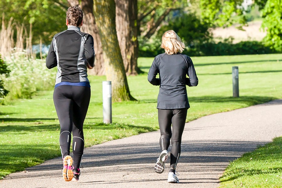 Idr�tten t�t p� m�l om folkesundhed