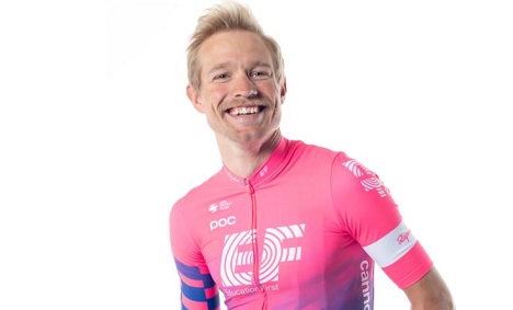 Cort ligger 10 min efter den gule