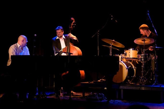 Travl jazzmusiker g�ster Svaneke