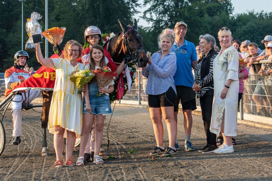 Hobbytr�ner har vundet mere end hver anden start