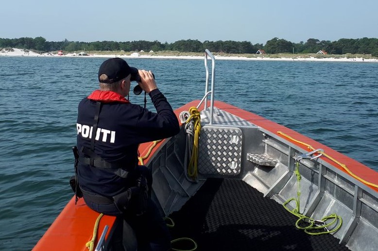 Politiet p� patrulje til havs