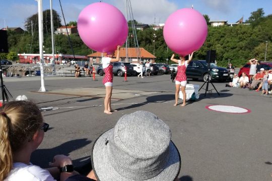 10 �r med gadeteater p� Bornholm