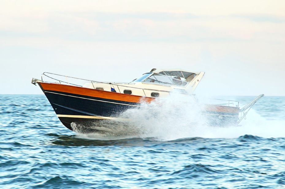 Beruset 63-�rig i speedb�d t�t p� p�sejling