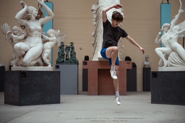 Unikt danseteater p� Gudhjem Museum