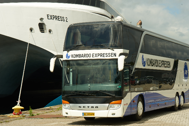 Langt flere busser med f�rgerne