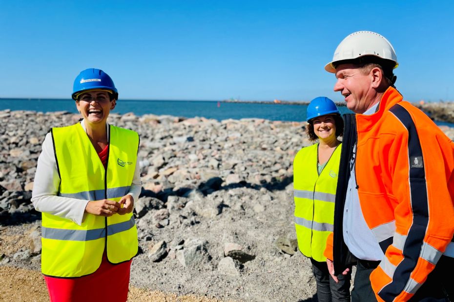 Olesen Dyhr: R�nne Havn var fremsynet