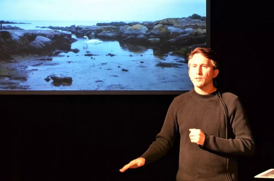 Gl�der sig til at vise unik forestilling