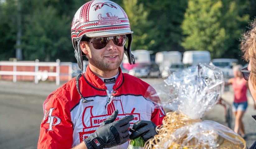 Mads Petersen over dobbelt s� mange sejre som nummer to