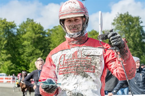 Mads f�r heppekor med til Paris