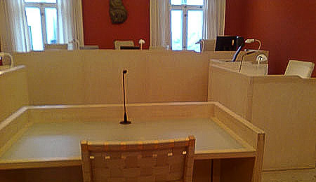 59-�rig d�mt for at smadre bilrude i Allinge